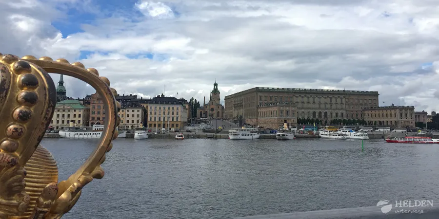 Skeppsholmsbron med blikk på Gamla Stan