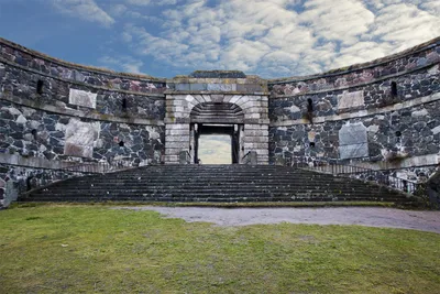 Titel Bild zu Suomenlinna - Liebe auf den ersten Blick