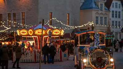 Titel Bild zu Tallinn, Estlands Hauptstadt zur Vorweihnachtszeit