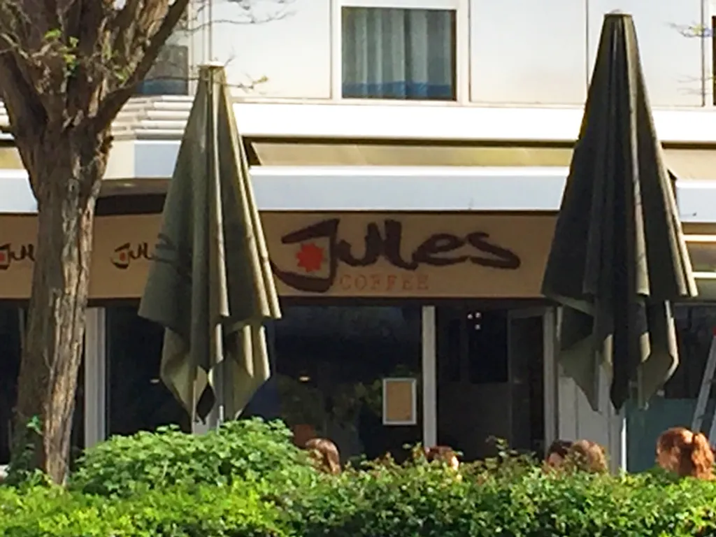 Jules Coffee an der Berrenrather Straße in Köln Sülz